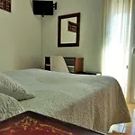 هوستال إونريكيتا 3*