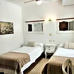 هوستال إونريكيتا 3* ماربيا