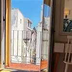 Enriqueta בית הארחה 3*