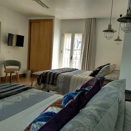 Guest house Enriqueta 4*