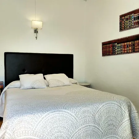 Enriqueta Guest house