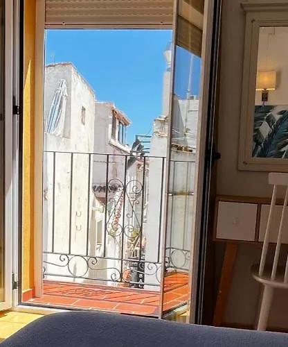 Enriqueta בית הארחה 3*