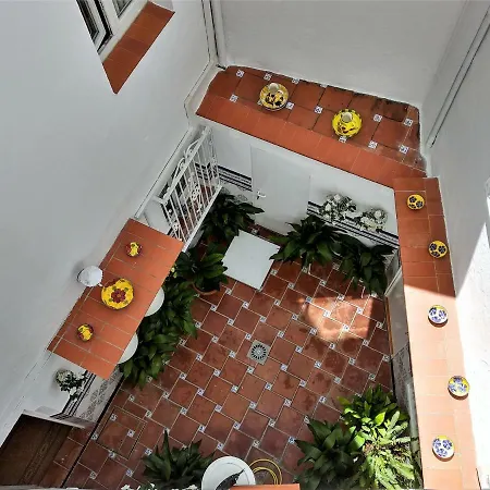 Enriqueta Guest house 2*